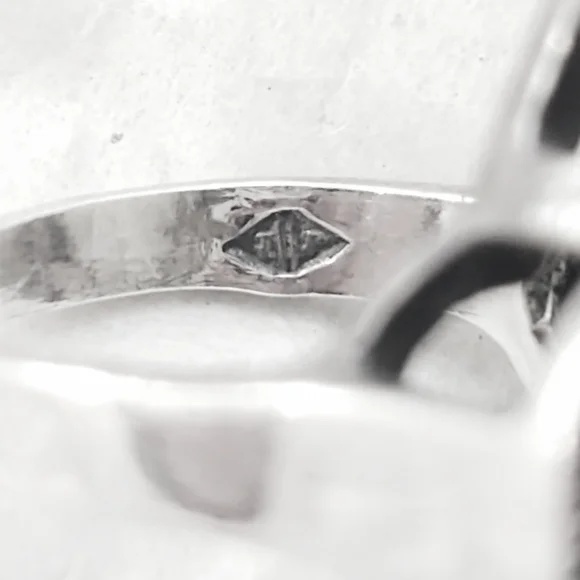 Vintage Judith Jack Oversized Pearl & Marcasite Sterling Silver Ring- Size 7 - Picture 5 of 10